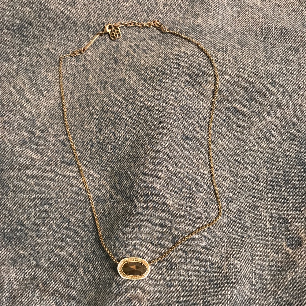Kendra Scott necklace